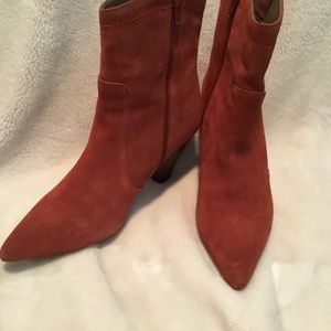 NWOB Kenzie  Kalila Suede Booties